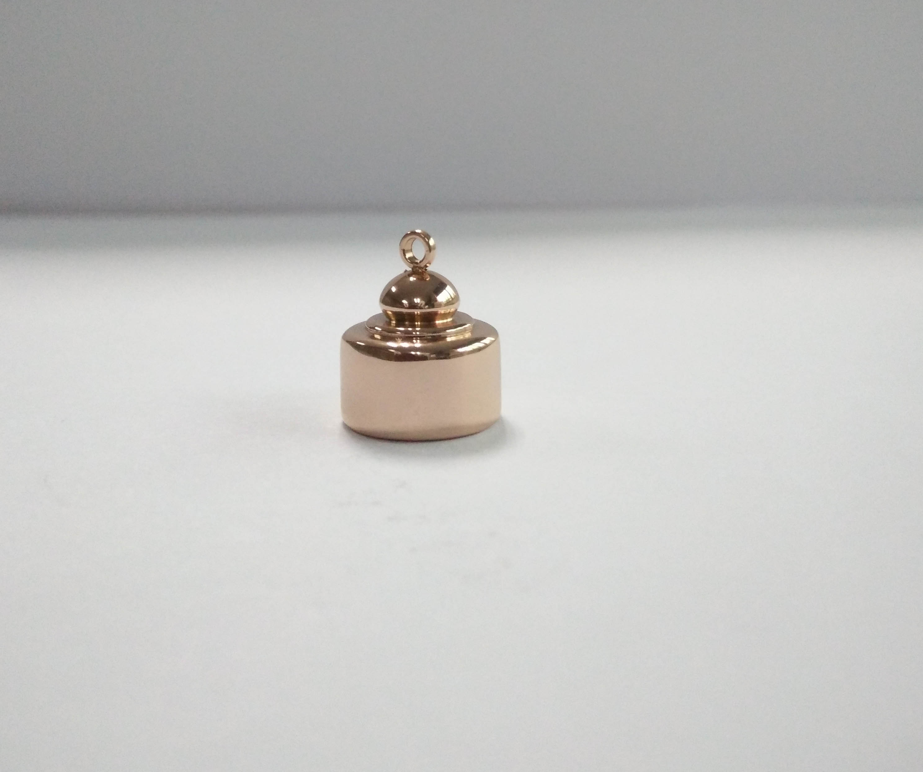 首飾配件真空電鍍IP金色 東莞千屹PVD真空鍍膜加工廠