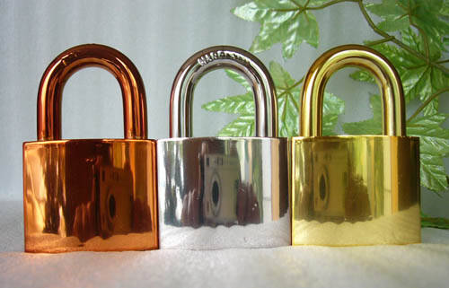 東莞真空PVD電鍍廠加工真空電鍍IP金色 五金配件真空鍍膜