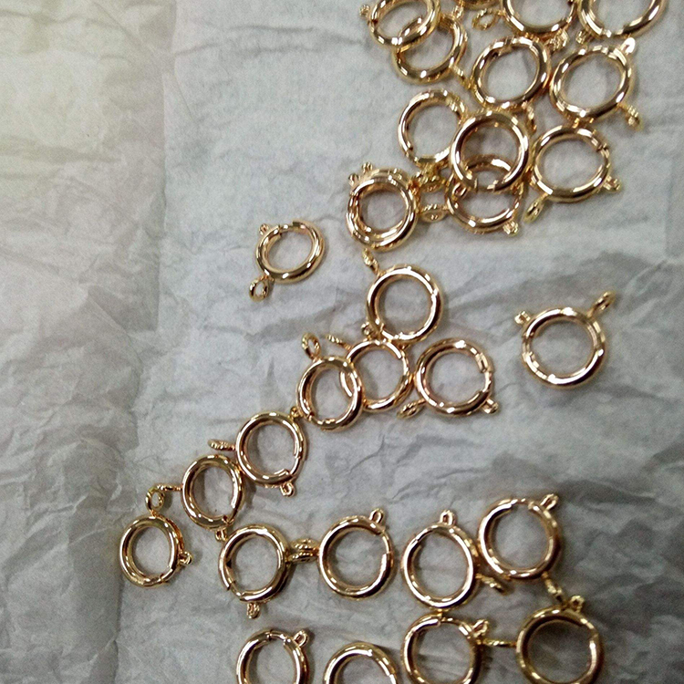 東莞真空PVD電鍍廠 真空電鍍IP金色 五金配件真空鍍膜